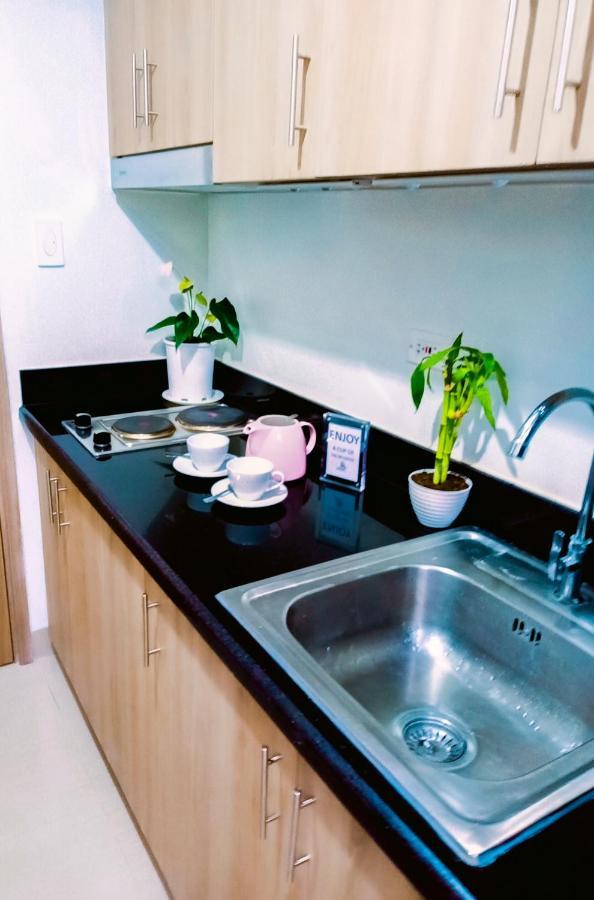 Shore 2 Residences 1Br Deluxe Room In Moa Complex Manila Exteriör bild