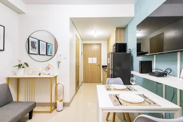 Shore 2 Residences 1Br Deluxe Room In Moa Complex Manila Exteriör bild