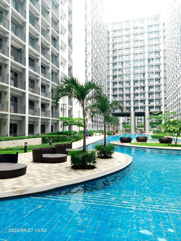 Shore 2 Residences 1Br Deluxe Room In Moa Complex Manila Exteriör bild