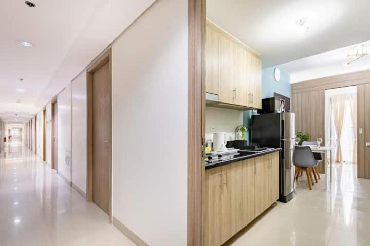 Shore 2 Residences 1Br Deluxe Room In Moa Complex Manila Exteriör bild